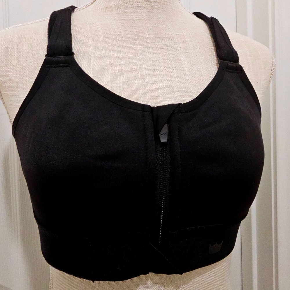 SheFit Black Flex Sports Bra Front Zip Adjustable Straps 1Luxe with Washbag